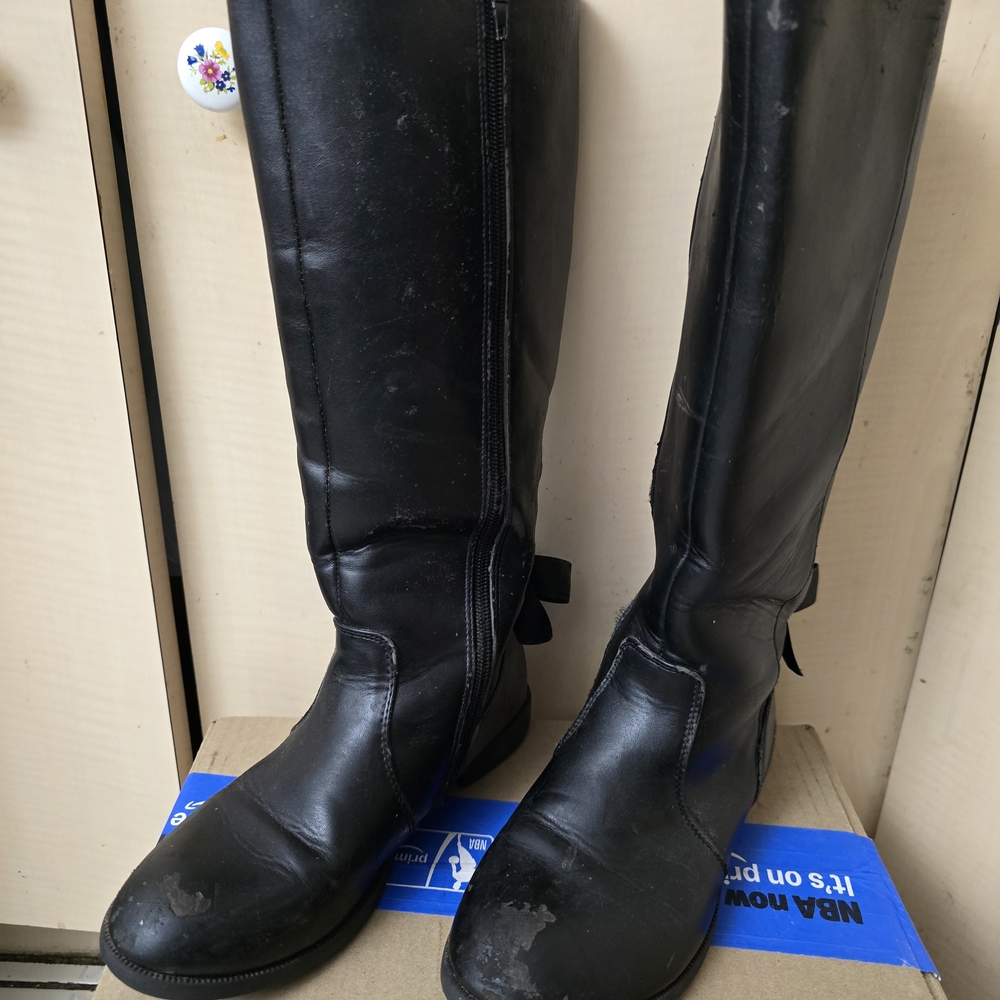 Cynthia Rowley Women's Boots Size 3 Black Faux Leather Knee High Zip Up